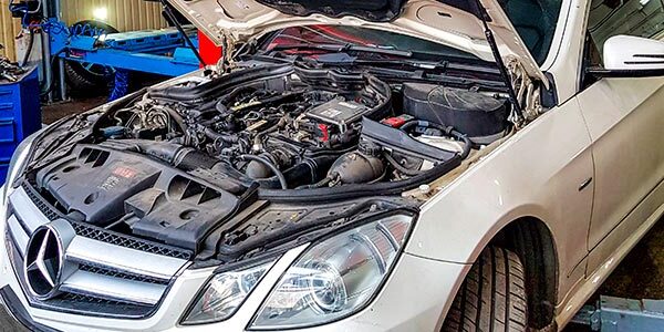 Обслуживание автомобиля Мерседес
